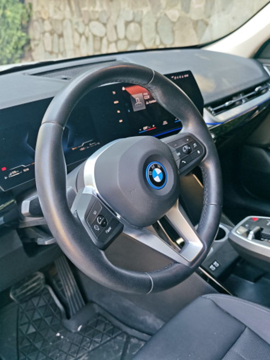 BMW X1 XDRIVE 25 E COMFORT 2023 - Imagen 13 de 14