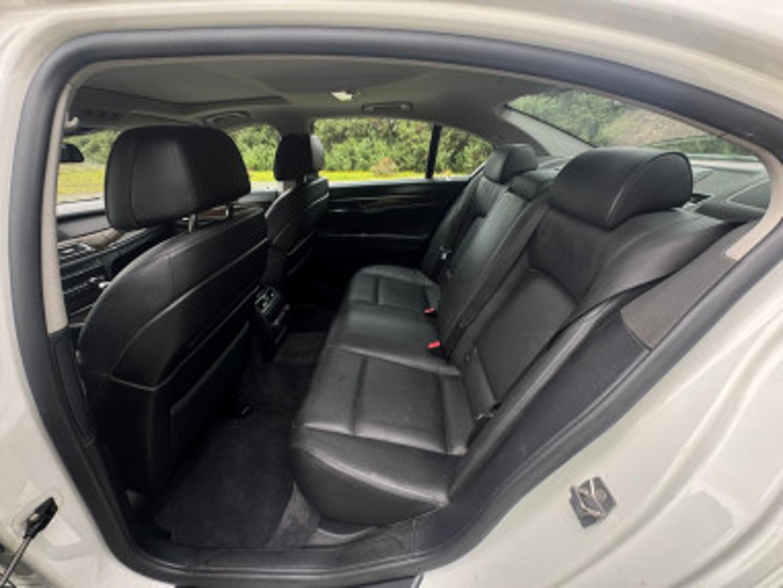 BMW 740I 2010 - Imagen 17 de 20