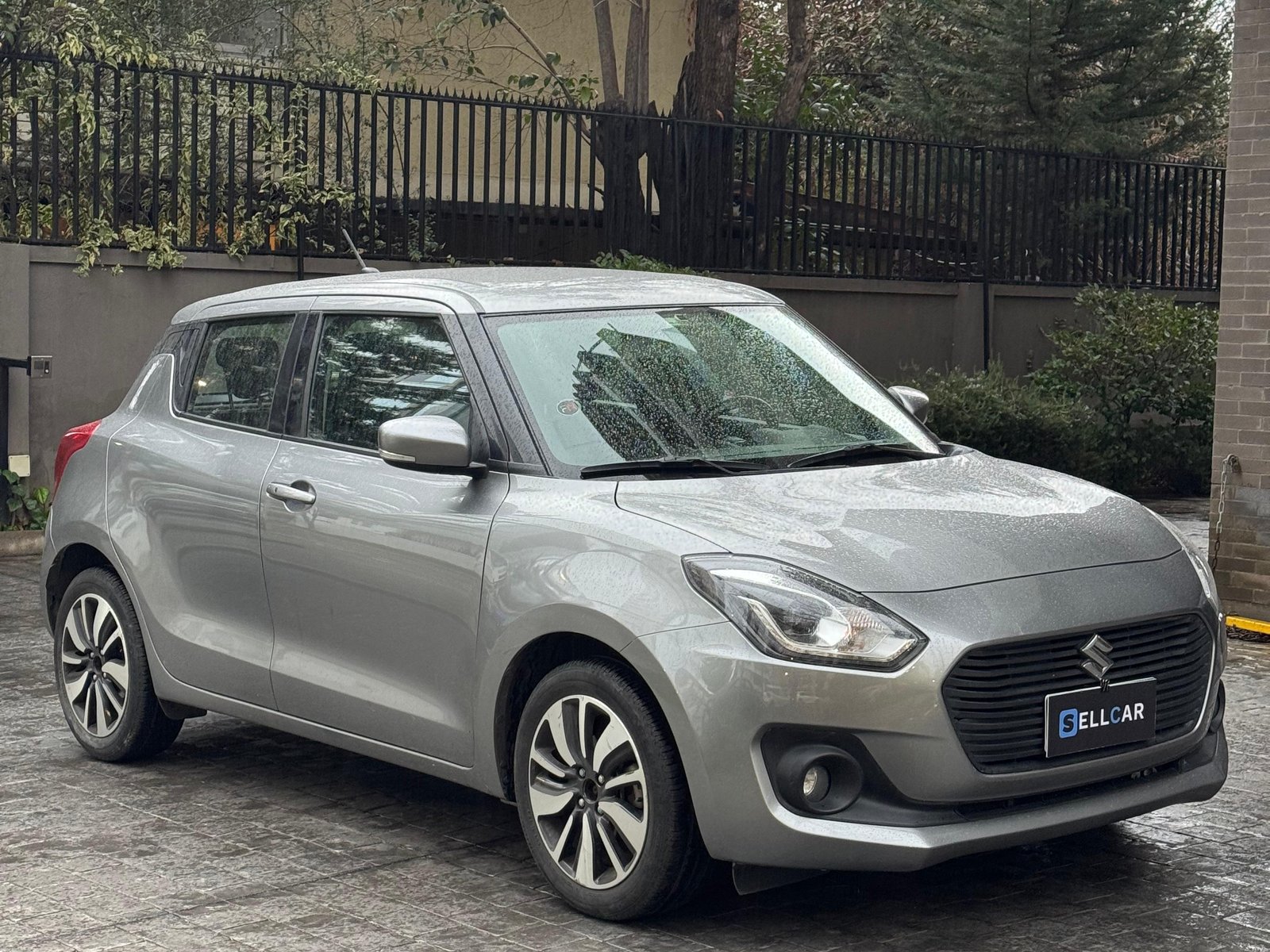 Suzuki SWIFT 2017 - Foto 2 de 8