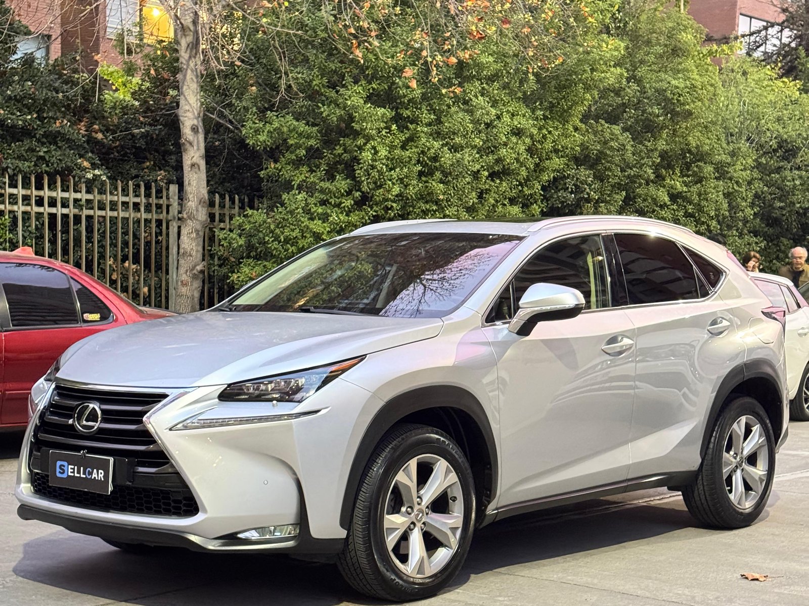Lexus NX200T 2017 - Foto 2 de 14