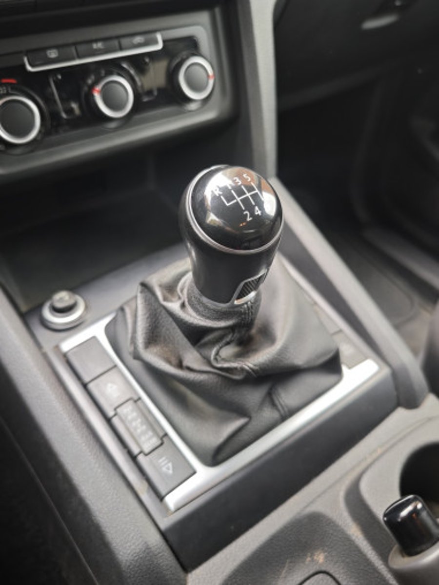 Volkswagen AMAROK TRENDLINE 4X4 2023 - Imagen 12 de 13
