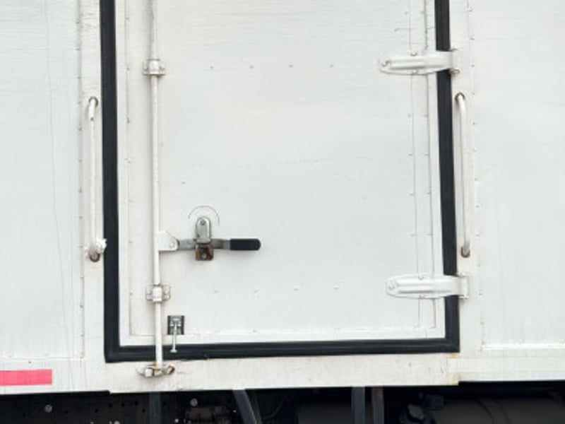Mitsubishi FUSO 1017 2022 - Imagen 9 de 16