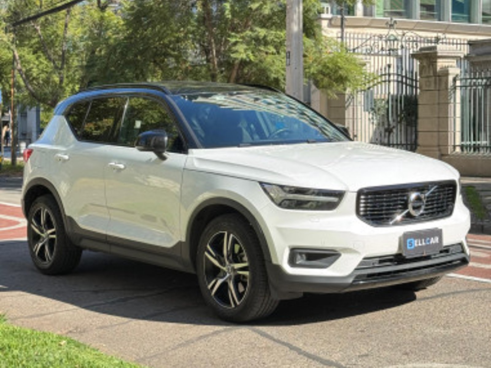 Volvo XC40 2020 - Foto 3 de 13