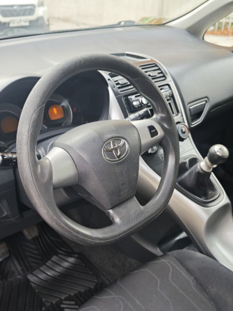 Toyota AURIS 2009 - Imagen 6 de 9