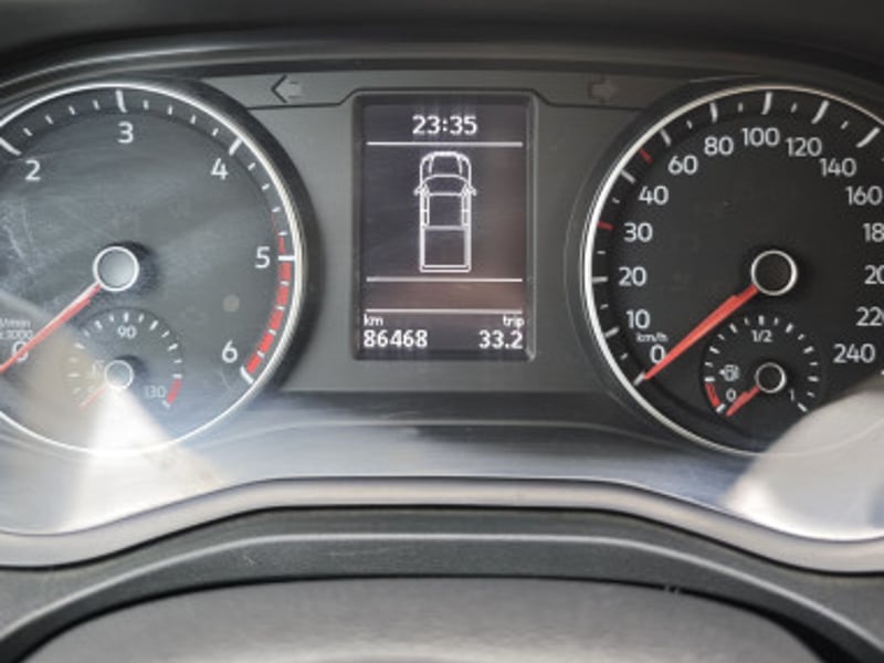 Volkswagen AMAROK TRENDLINE 4X4 2023 - Imagen 11 de 13
