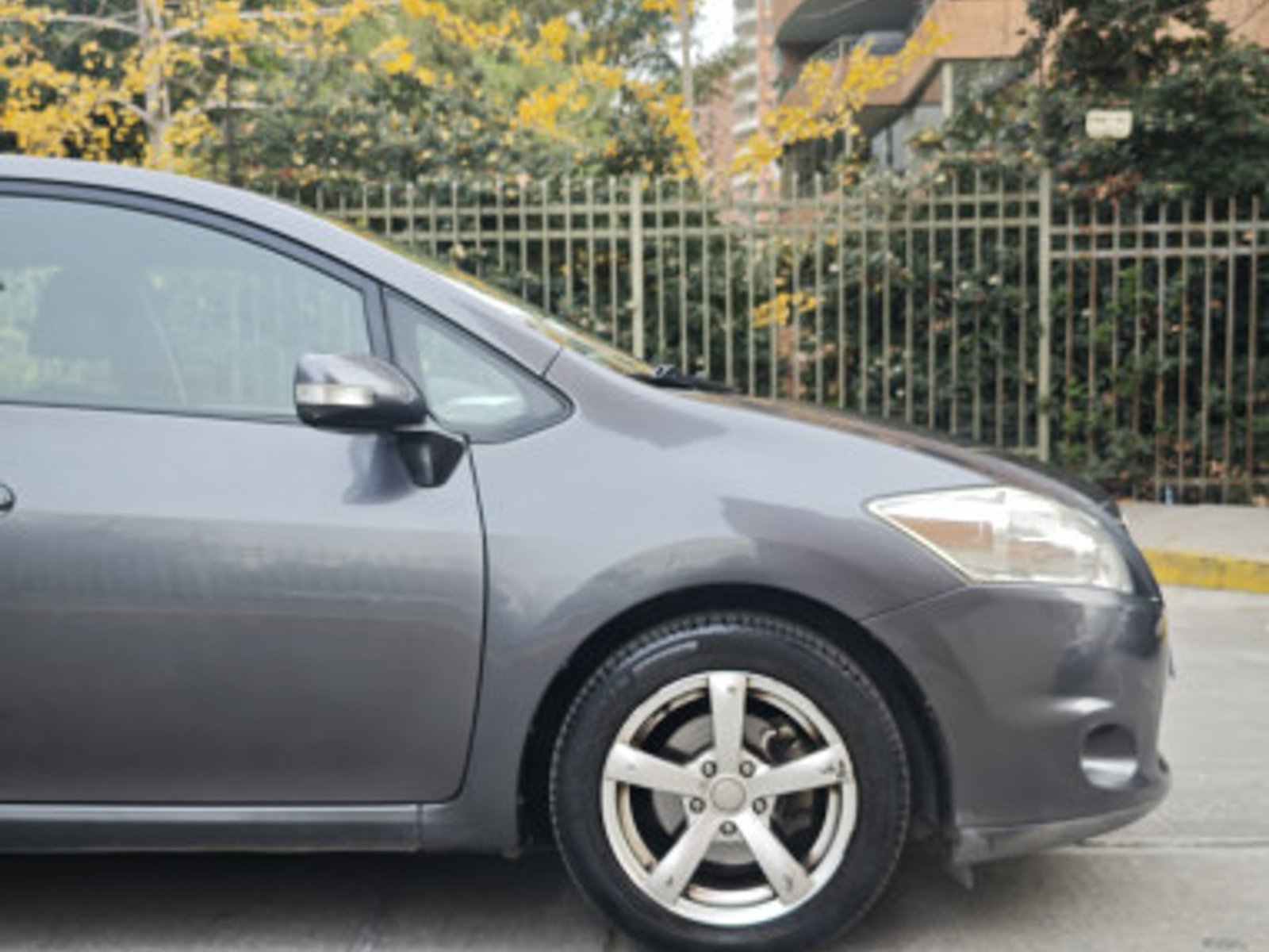 Toyota AURIS 2009 - Foto 4 de 9
