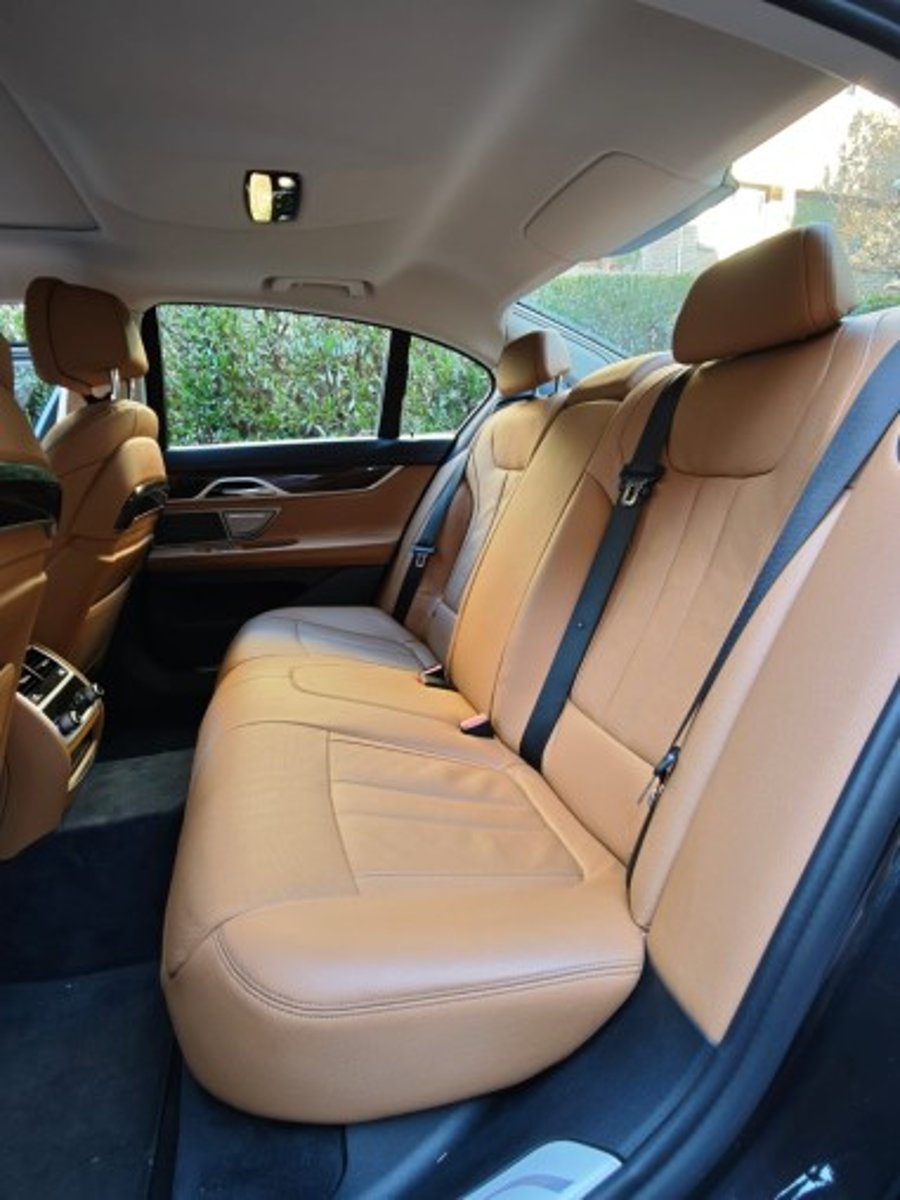 BMW 740i 2022 - Imagen 13 de 16