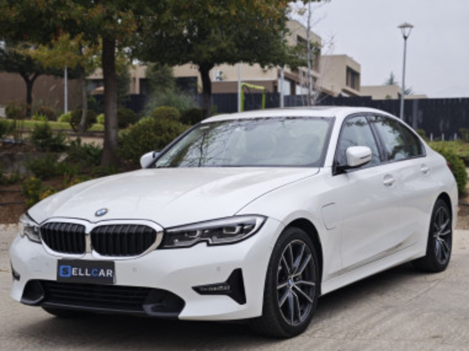 BMW 330E 2021 - Foto 2 de 18