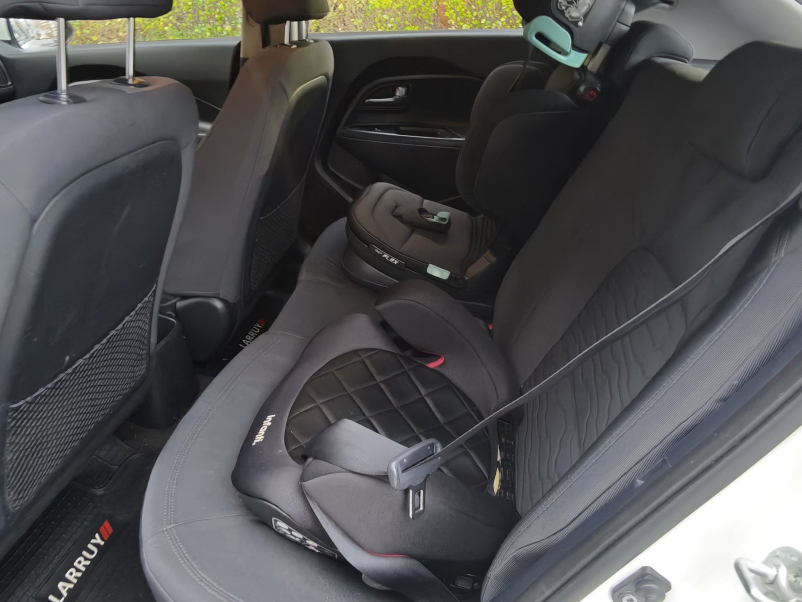 Kia RIO 5 2014 - Foto 5 de 9
