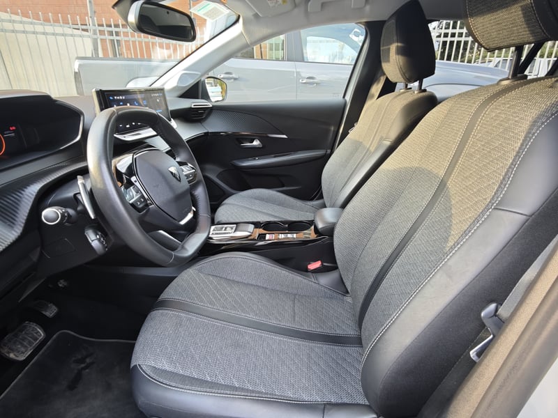 Peugeot 208 2025 - Imagen 8 de 16