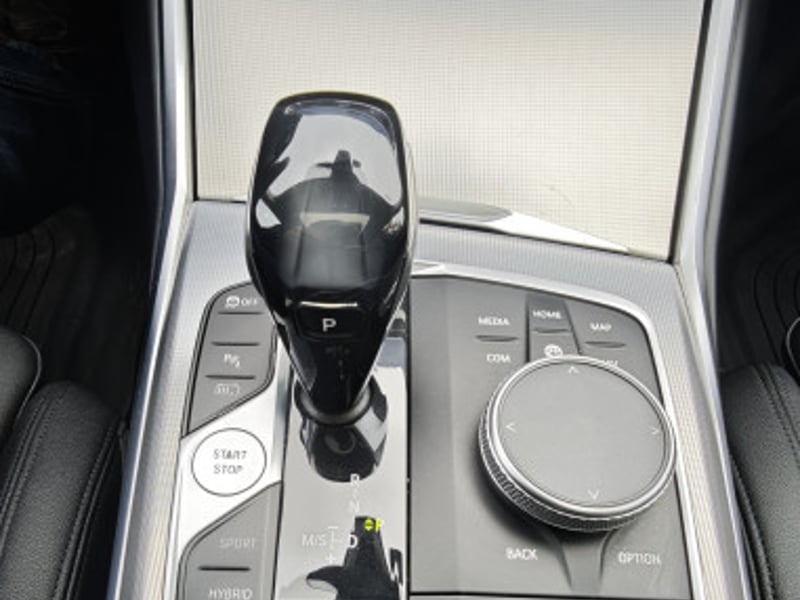 BMW 330E 2021 - Imagen 11 de 18