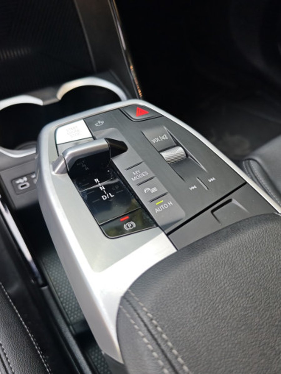 BMW X1 XDRIVE 25 E COMFORT 2023 - Imagen 11 de 14