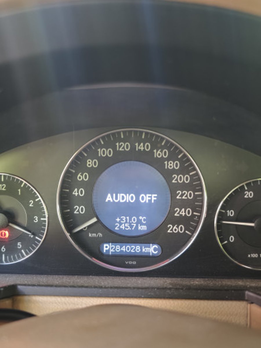 Mercedes-Benz E320 CDI V6 TURBO DIÉSEL 2008 - Imagen 10 de 16