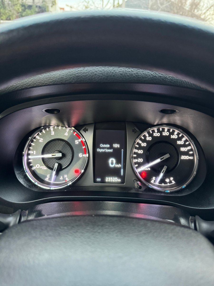 Toyota HILUX 2021 - Imagen 7 de 10
