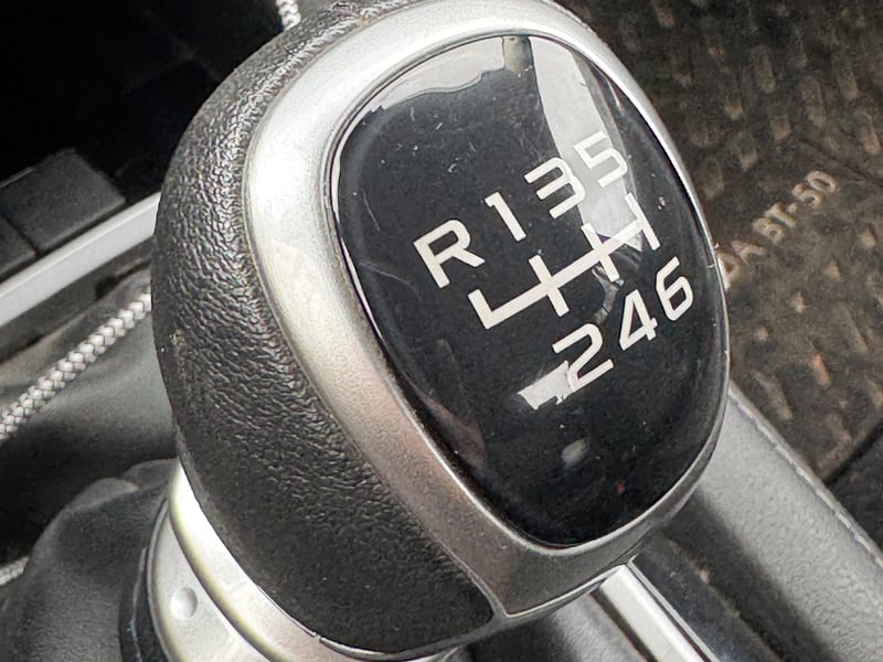 Mazda BT-50 2023 - Imagen 13 de 14