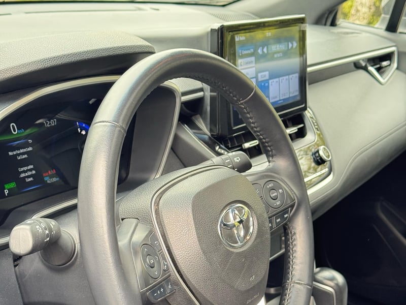 Toyota COROLLA CROSS 2023 - Imagen 9 de 14