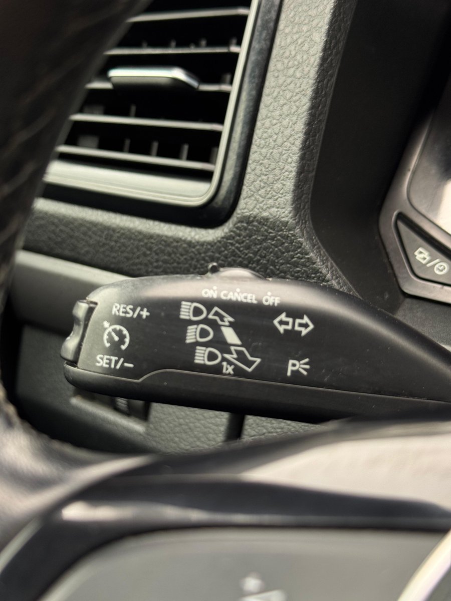 Volkswagen AMAROK 2023 - Imagen 12 de 13