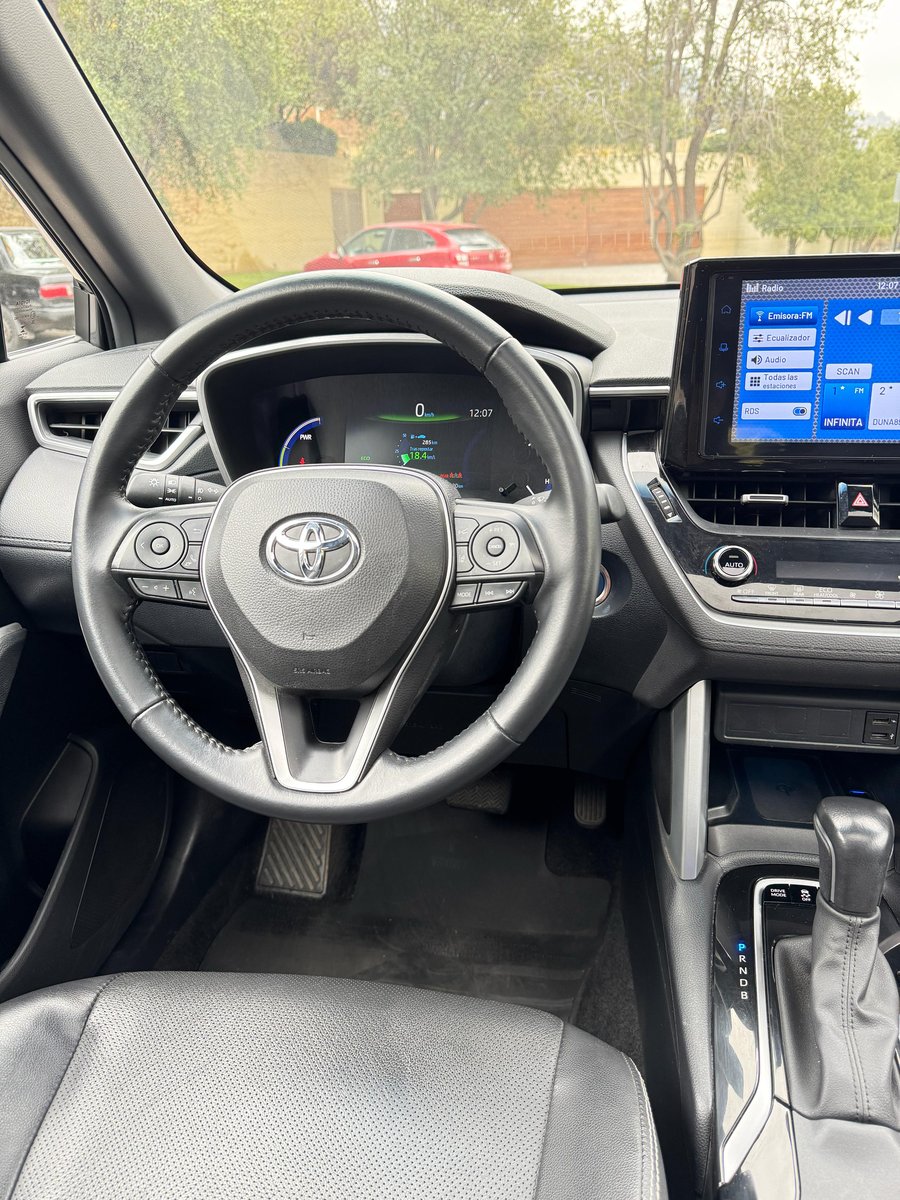Toyota COROLLA CROSS 2023 - Imagen 6 de 14