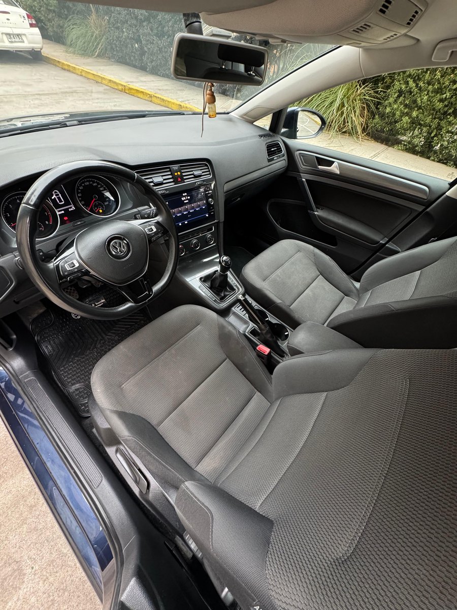 Volkswagen GOLF 2019 - Imagen 8 de 9