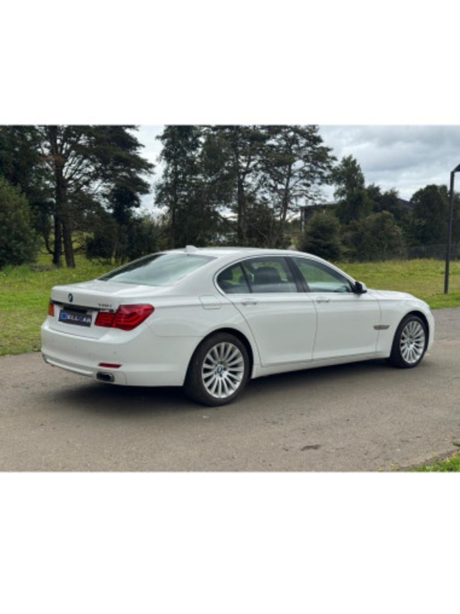 BMW 740I 2010 - Imagen 4 de 20