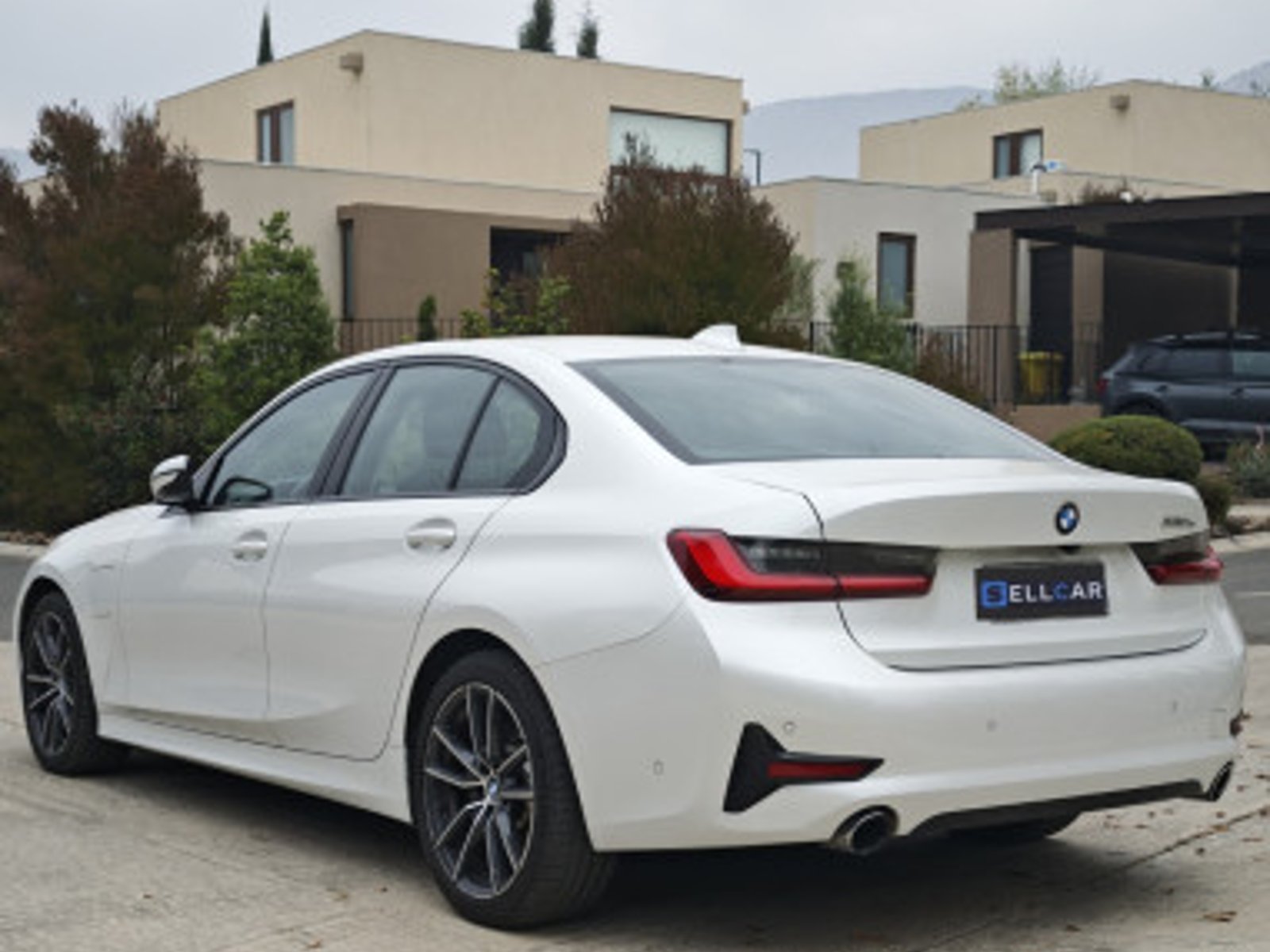 BMW 330E 2021 - Foto 5 de 18