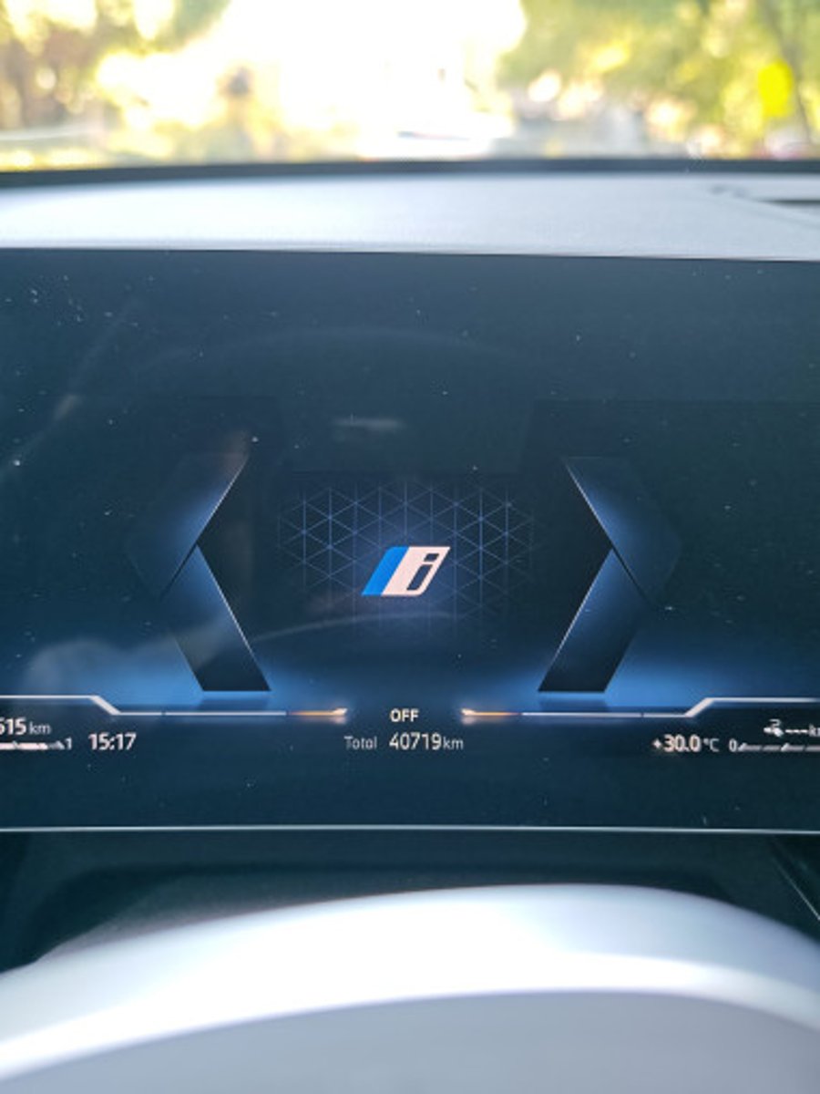 BMW X1 XDRIVE 25 E COMFORT 2023 - Imagen 9 de 14