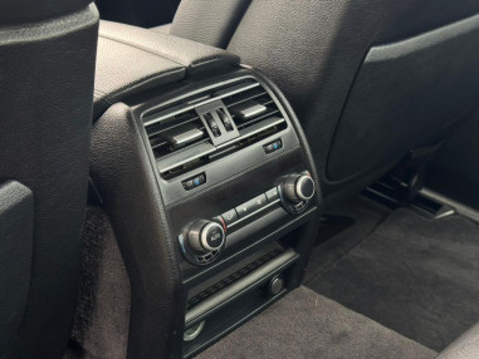 BMW 740I 2010 - Imagen 18 de 20