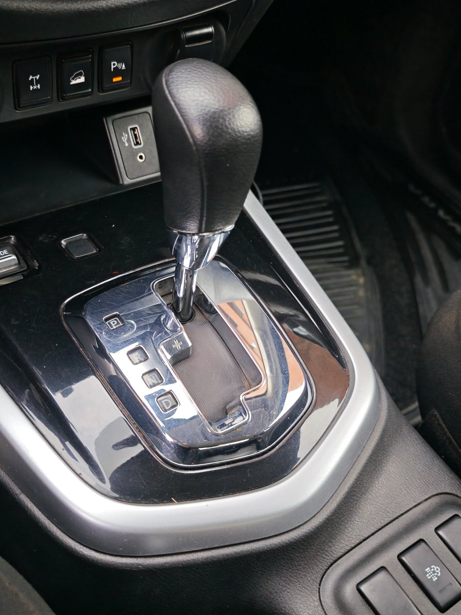 Nissan NAVARA 2024 - Imagen 9 de 13