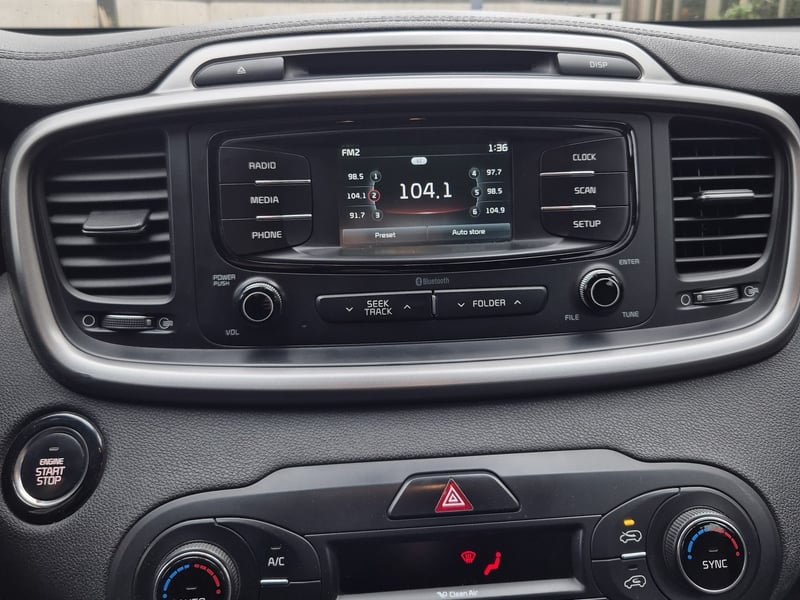 Kia SORENTO 2015 - Imagen 13 de 17