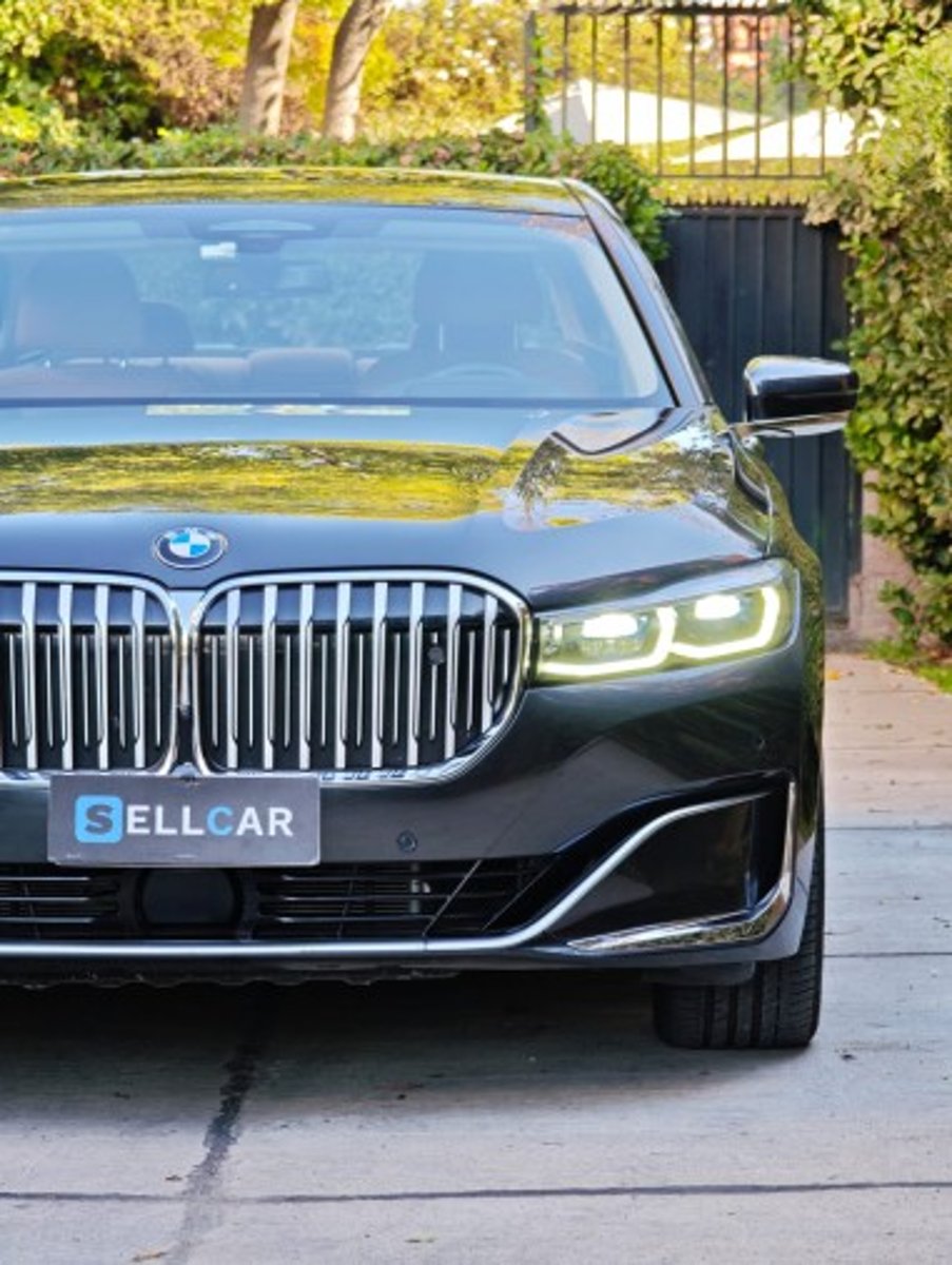 BMW 740i 2022 - Imagen 5 de 16