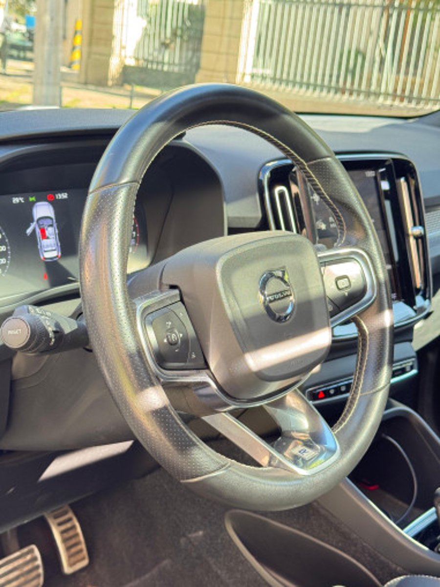 Volvo XC40 2020 - Imagen 8 de 13