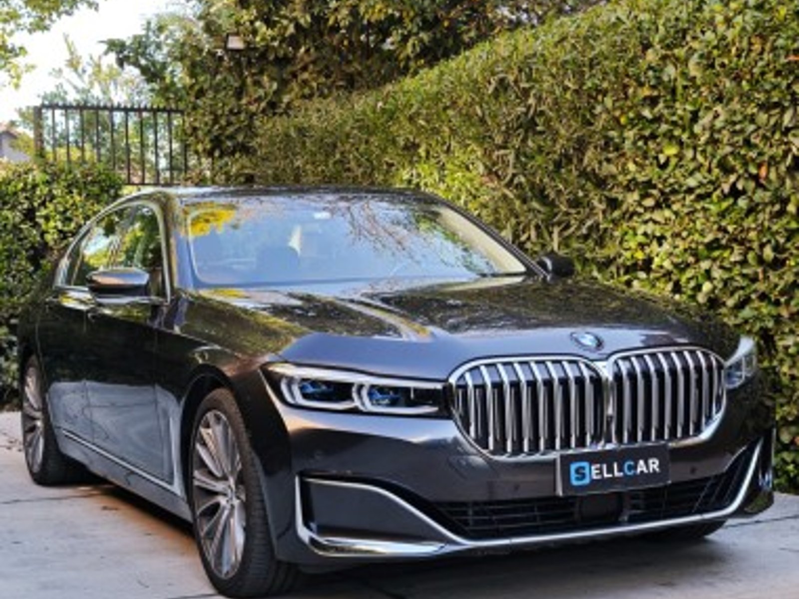 BMW 740i 2022 - Foto 4 de 16