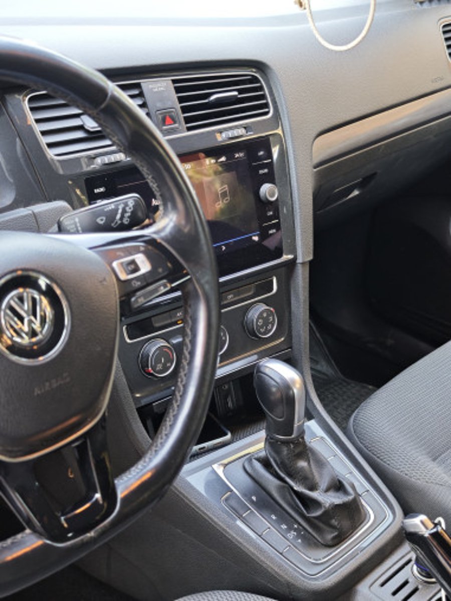 Volkswagen GOLF 2018 - Imagen 7 de 11