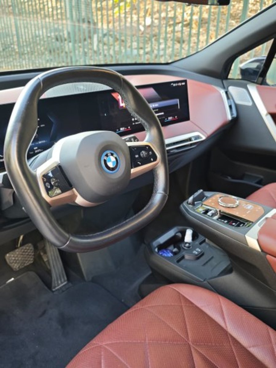 BMW Ix 2023 - Imagen 8 de 16
