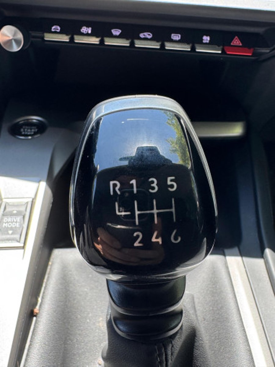 Peugeot 308 2023 - Imagen 10 de 16