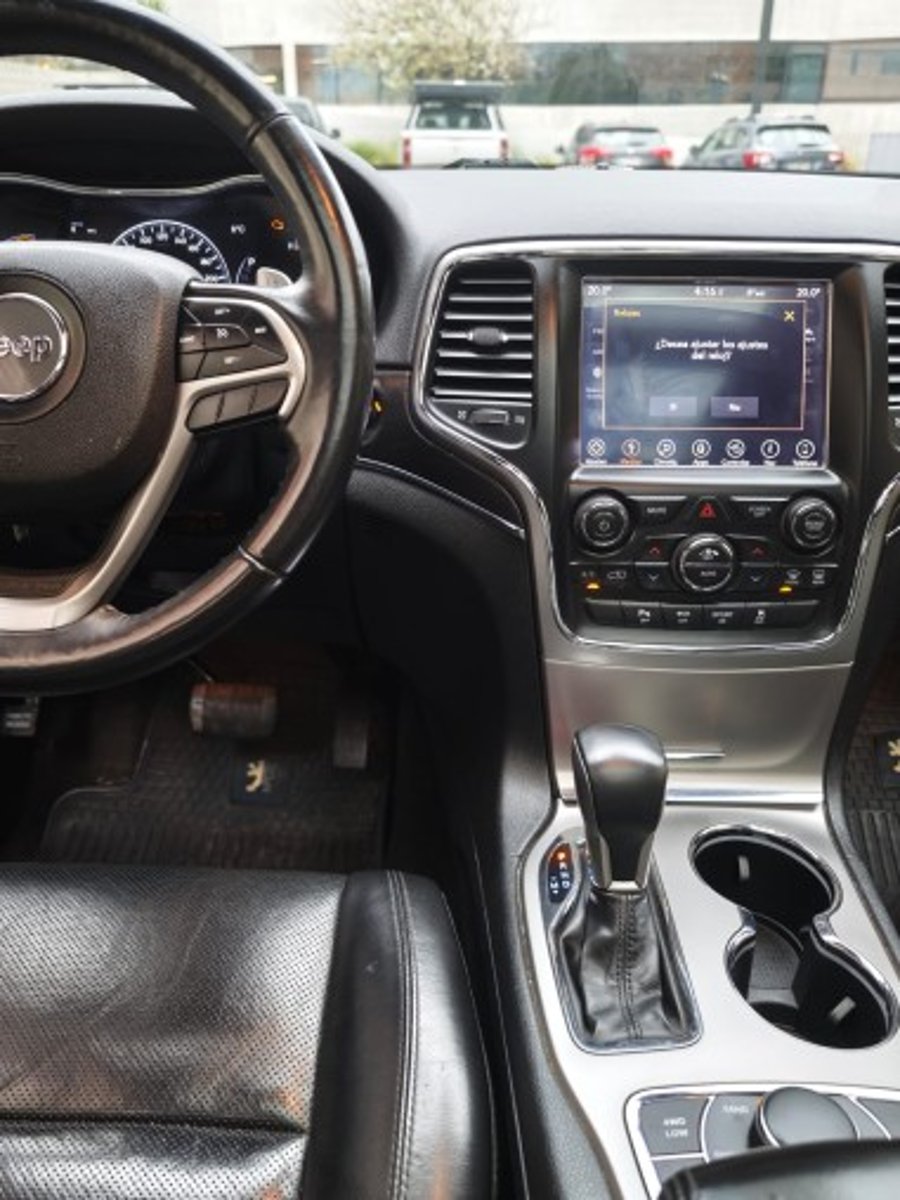 Jeep Grand Cherokee 2018 - Imagen 8 de 12