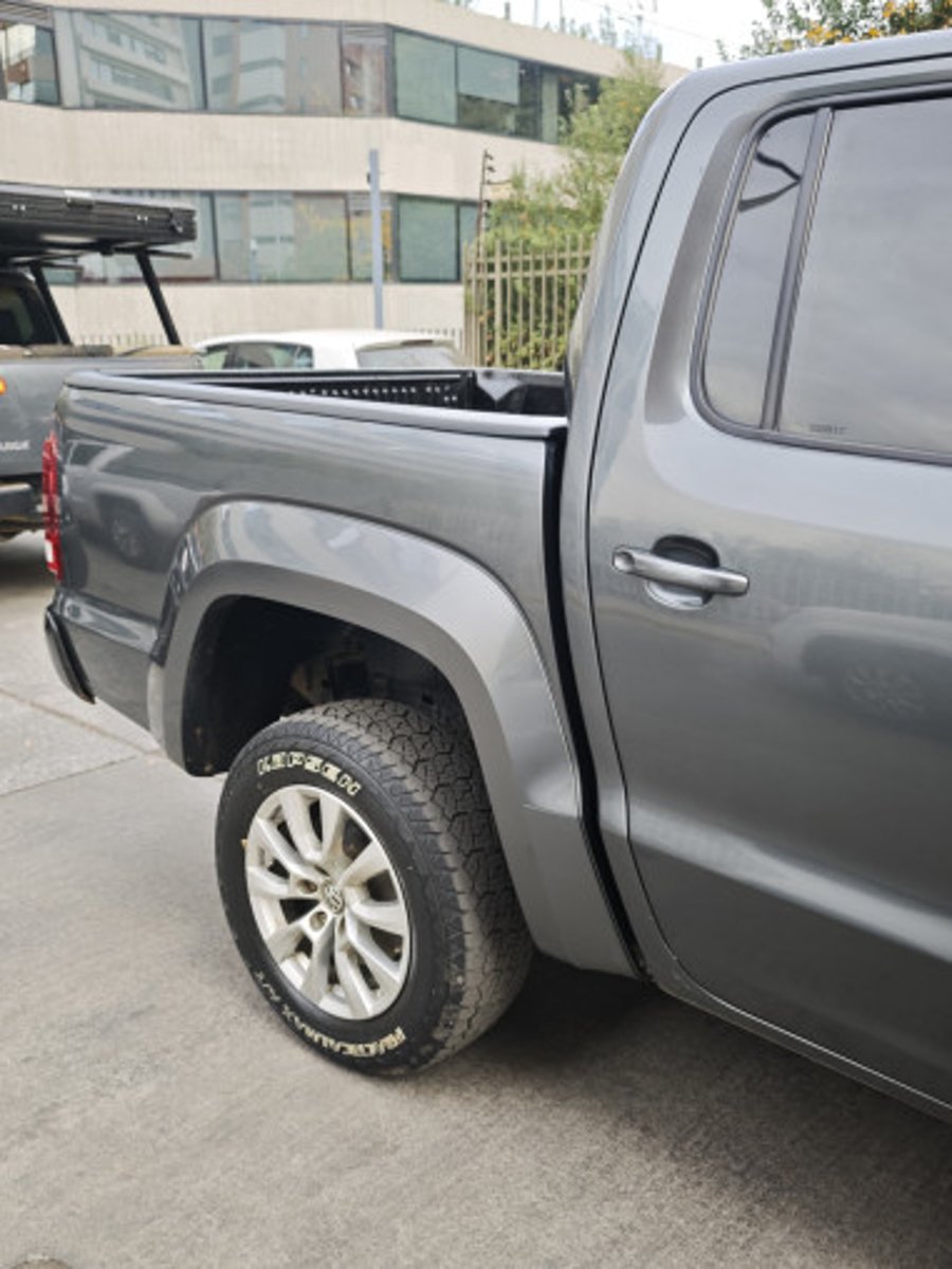 Volkswagen AMAROK TRENDLINE 4X4 2023 - Imagen 4 de 13