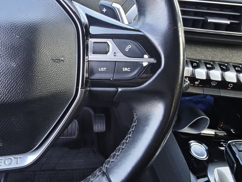 Peugeot 3008 2018 - Imagen 9 de 14