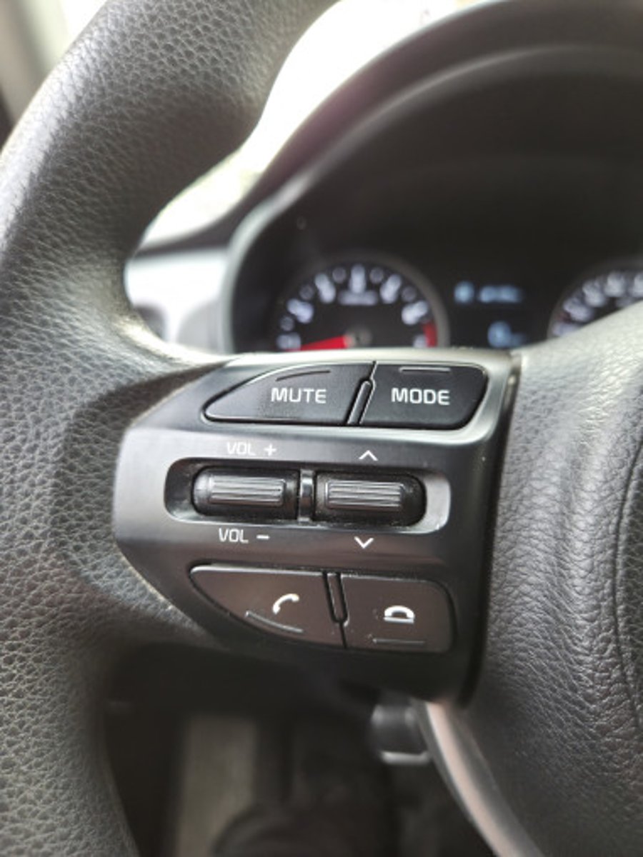 Kia Rio 5 2019 - Imagen 10 de 15