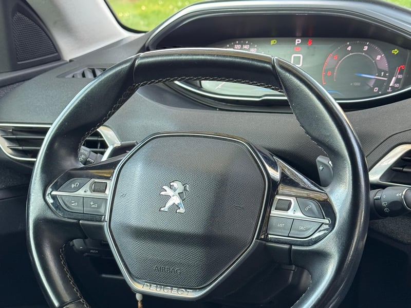 Peugeot 3008 2022 - Imagen 13 de 17