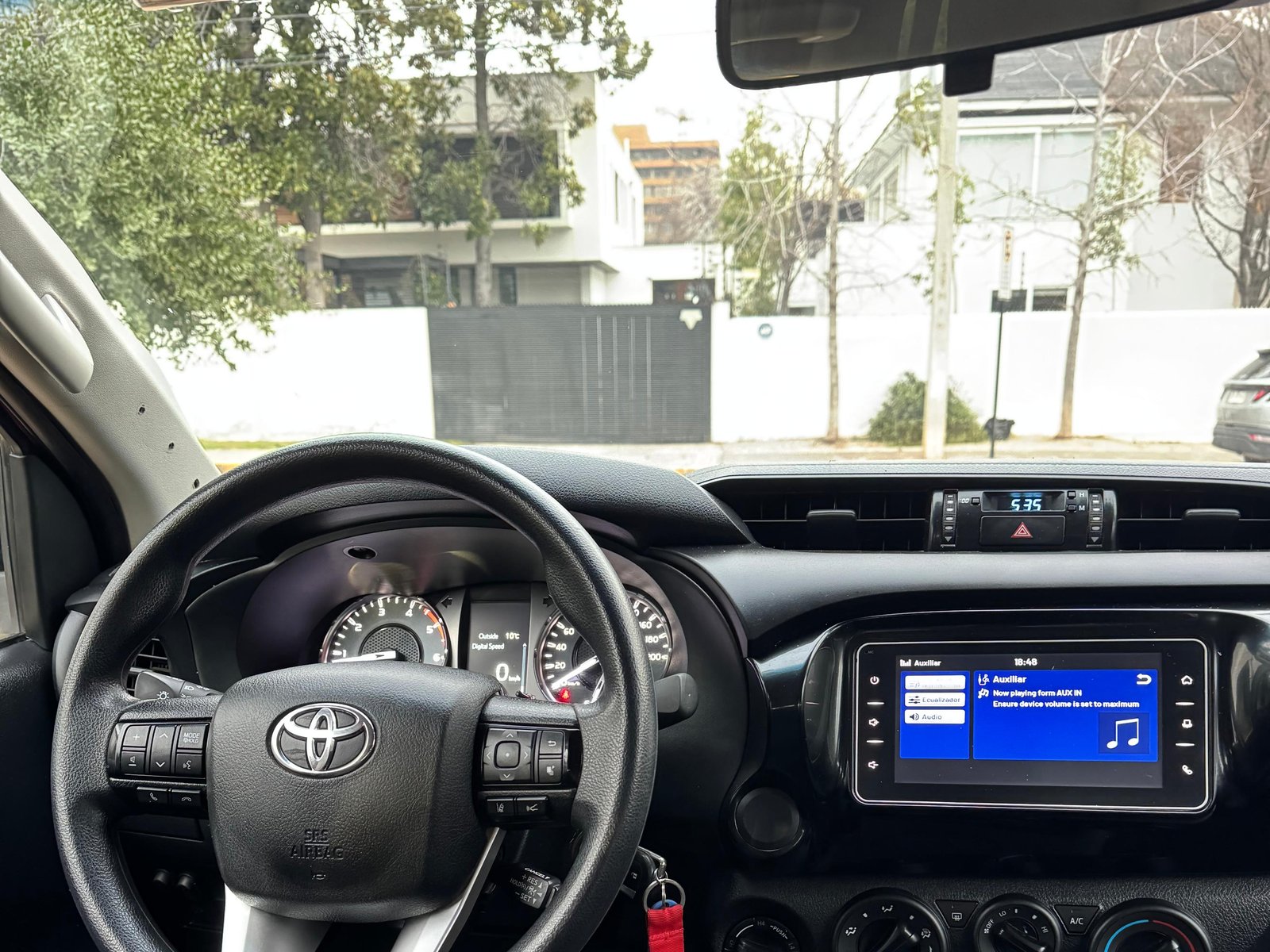 Toyota HILUX 2021 - Foto 5 de 10