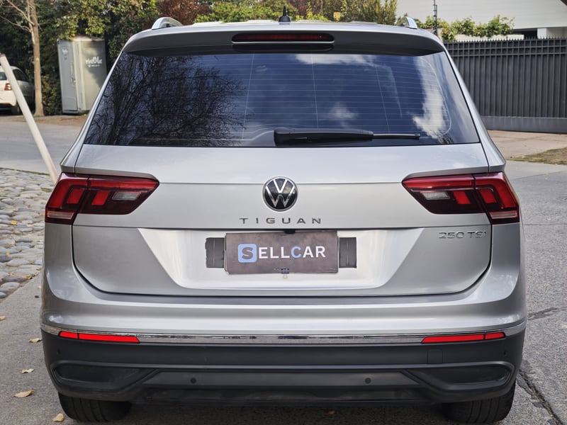 Volkswagen TIGUAN 2023 - Imagen 6 de 17