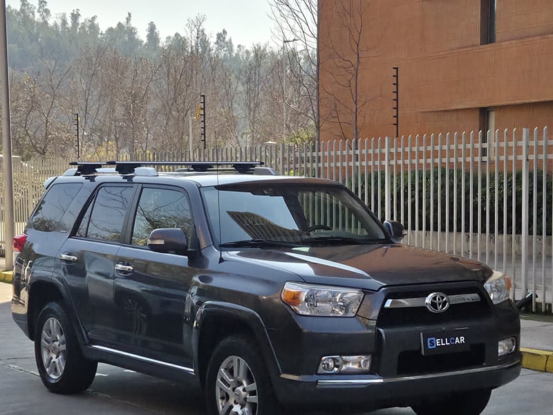 Toyota 4RUNNER 2012 - Imagen 3 de 17