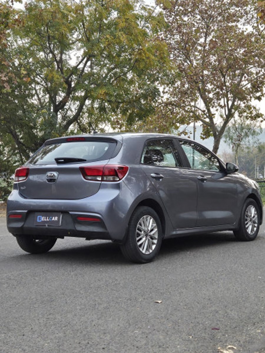 Kia Rio 5 2019 - Imagen 4 de 15