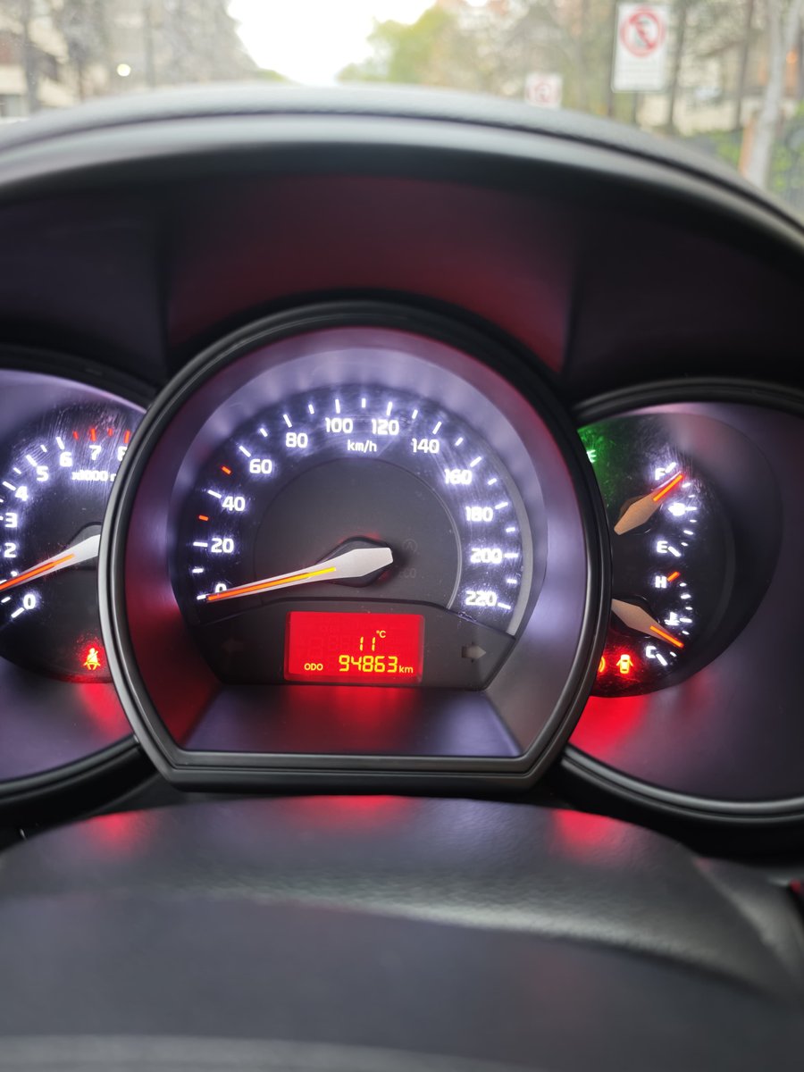 Kia RIO 5 2014 - Imagen 7 de 9