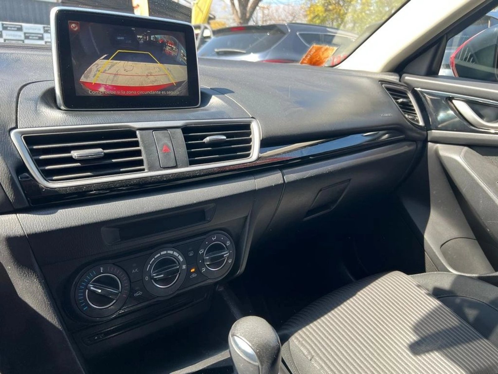 Mazda 3 SEDAN 2.0 AT HWKS70 2016 - Foto 2 de 13