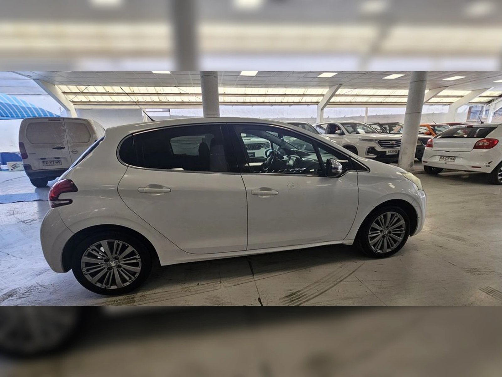 PEUGEOT 208 ALLURE 2016 - Imagen 15 de 17