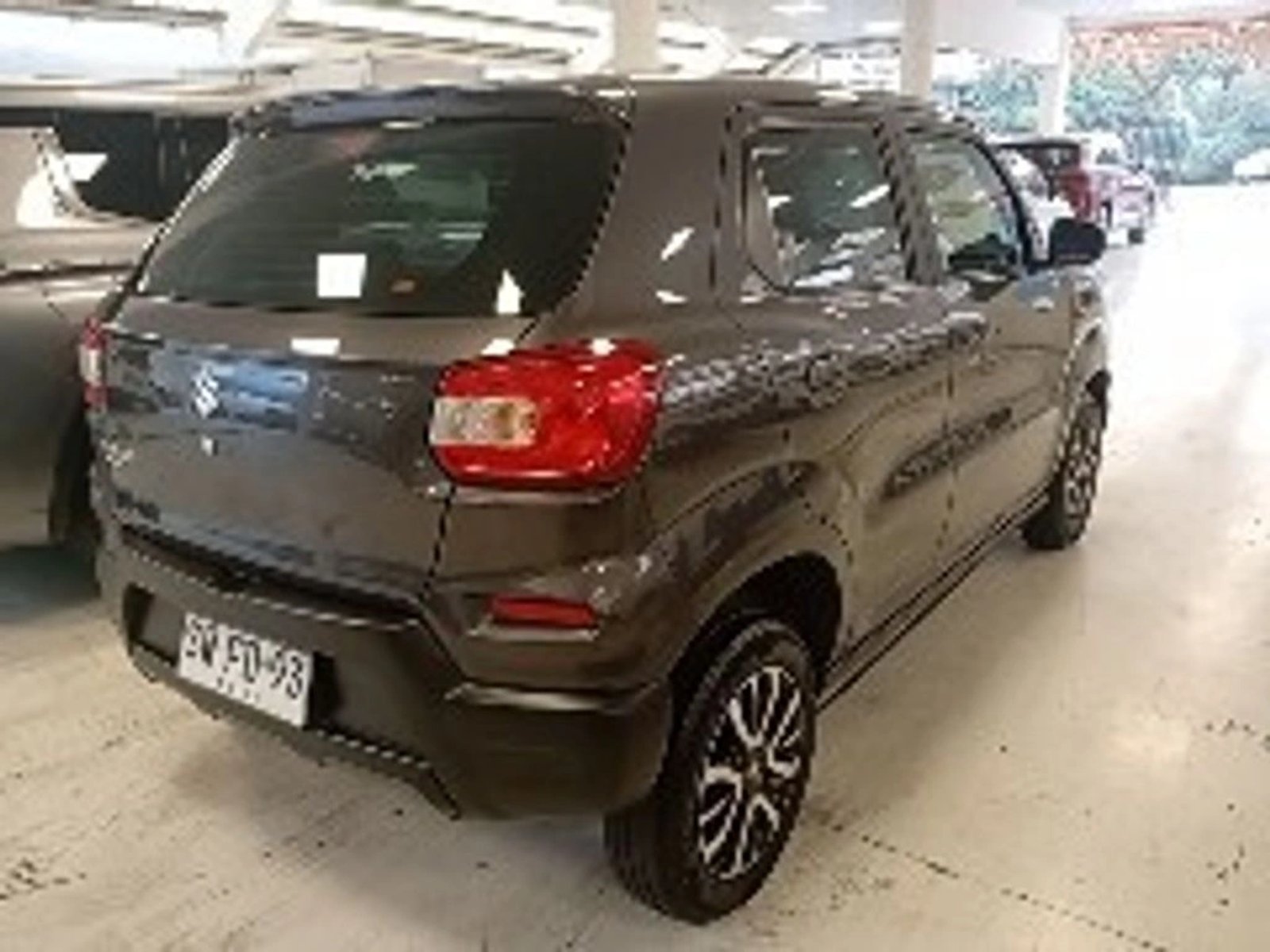 SUZUKI S-PRESSO SPRESSO 1.0 GLX PLUS MT 2023 - Imagen 5 de 12