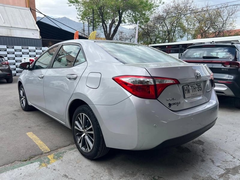 Toyota COROLLA gl 1.8 2016 - Imagen 6 de 14