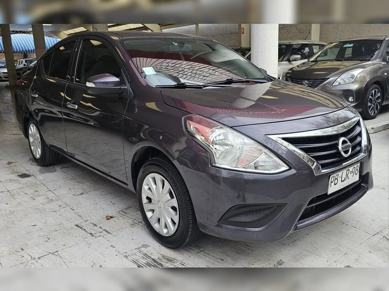 Nissan VERSA MT 2021 - Imagen 3 de 15